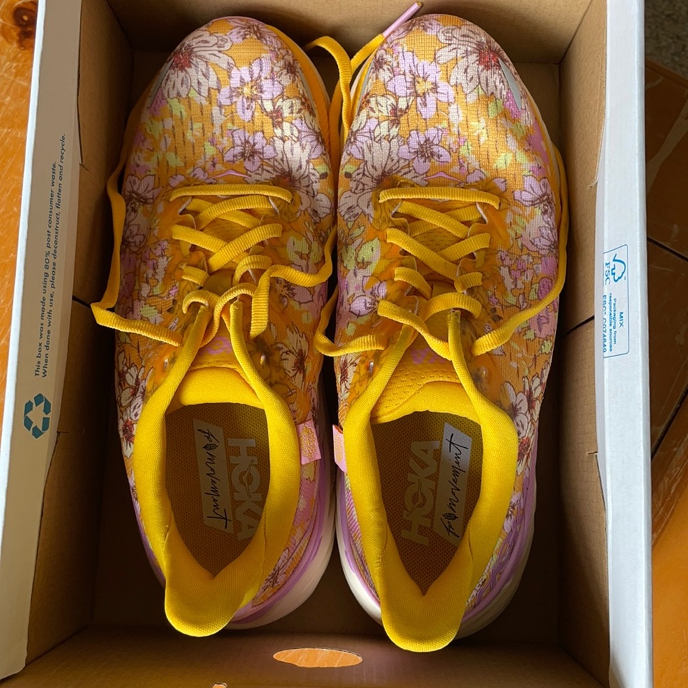 Hoka x Free People size 7 LIMITED EDITION floral print